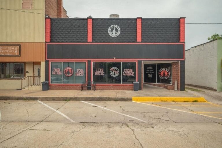 1107 Cherokee Avenue Seneca MO